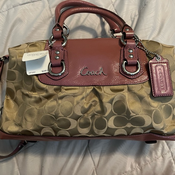 NWT Coach Signature purse with wallet - Picture 2 of 5